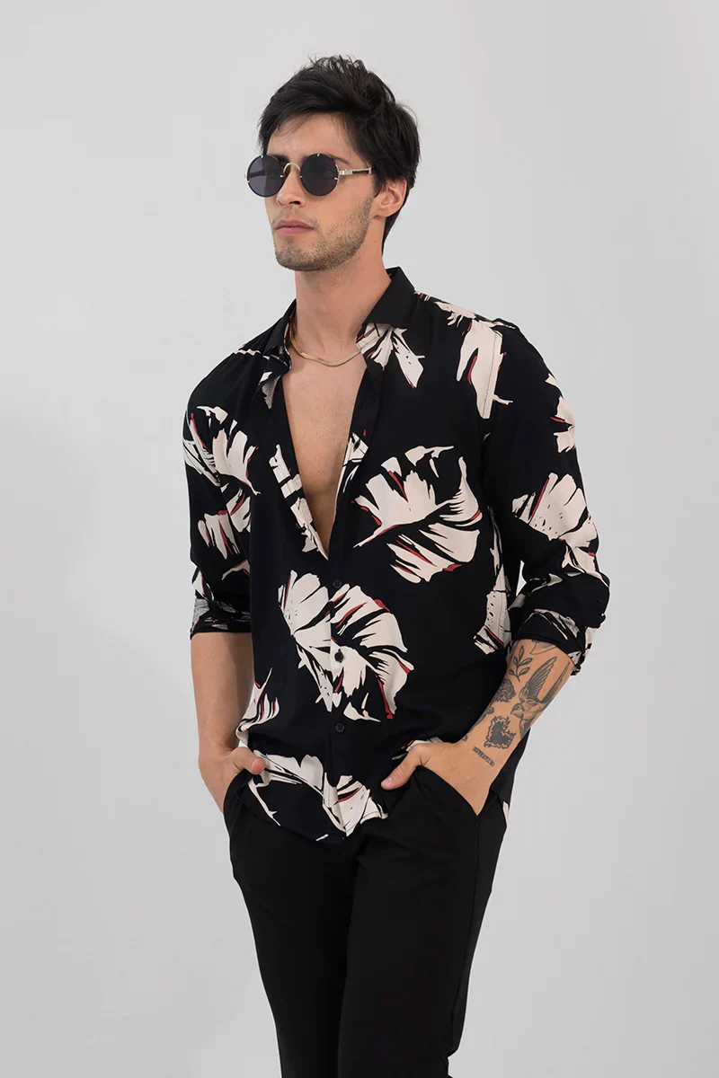 CUT LEAF BLACK SHIRT