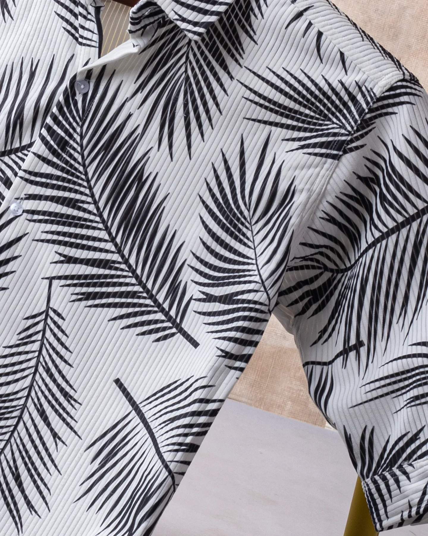 EVOCATIVE GREEN PALM LEAF PRINT SHIRT - Image 4