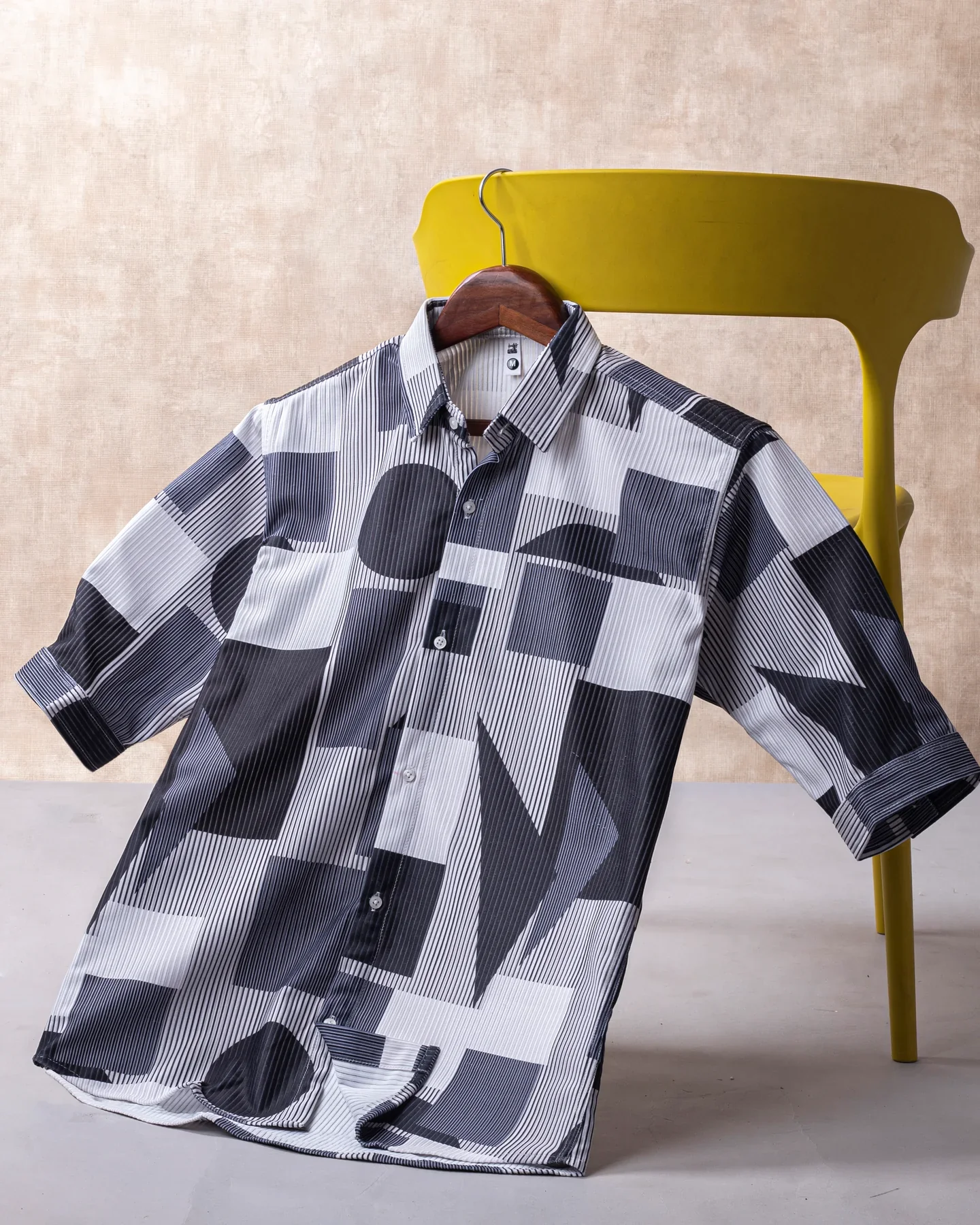 GREY WITH WHITE SQUARE AND CIRCLE POP-CORN SHIRT - Image 2