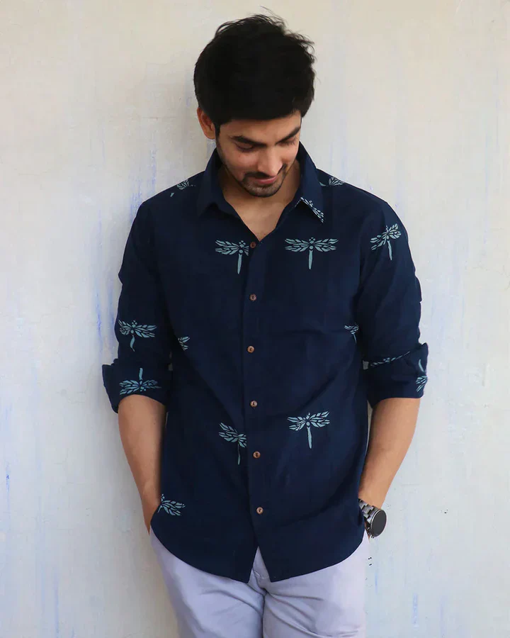 NAVY BLUE DRAGONFLY BLOCK-PRINTED MEN'S SHIRT - Image 2